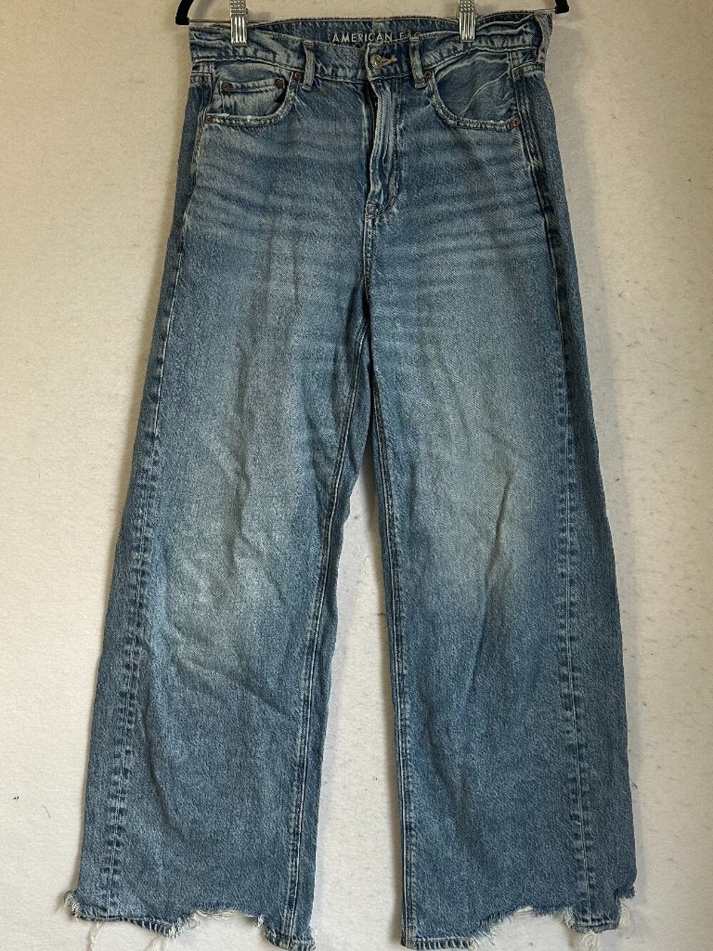 American Eagle Jeans Women's 4 Baggy High Rise Skater Wide Leg raw hem med wash
